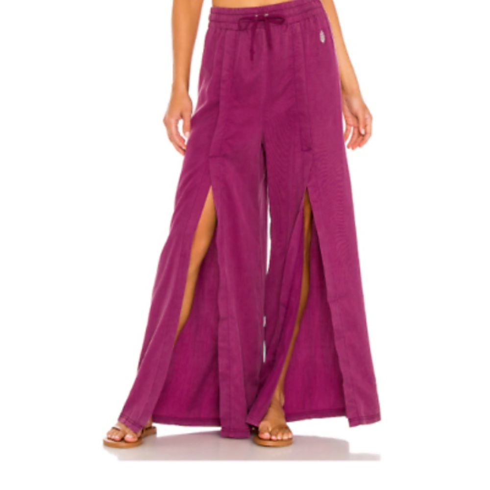 Brand NWOT Free People movement split leg, size M - Picture 3 of 9